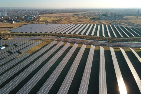 Cómo se desarrolla el mercado de la energía solar en Kazajistán: qué debe evaluar una empresa antes de instalar una planta solar