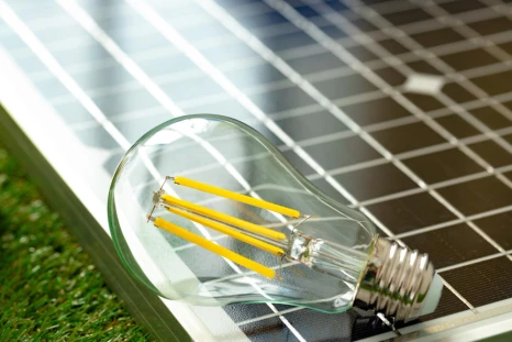 Mitos comunes sobre la energía solar y datos reales que debe conocer una empresa