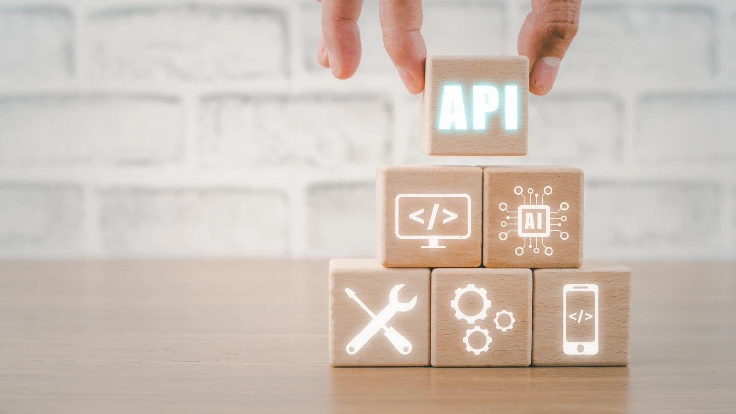 API-integraties, moduleverbeteringen, stabiliteit, snelheid en analyses