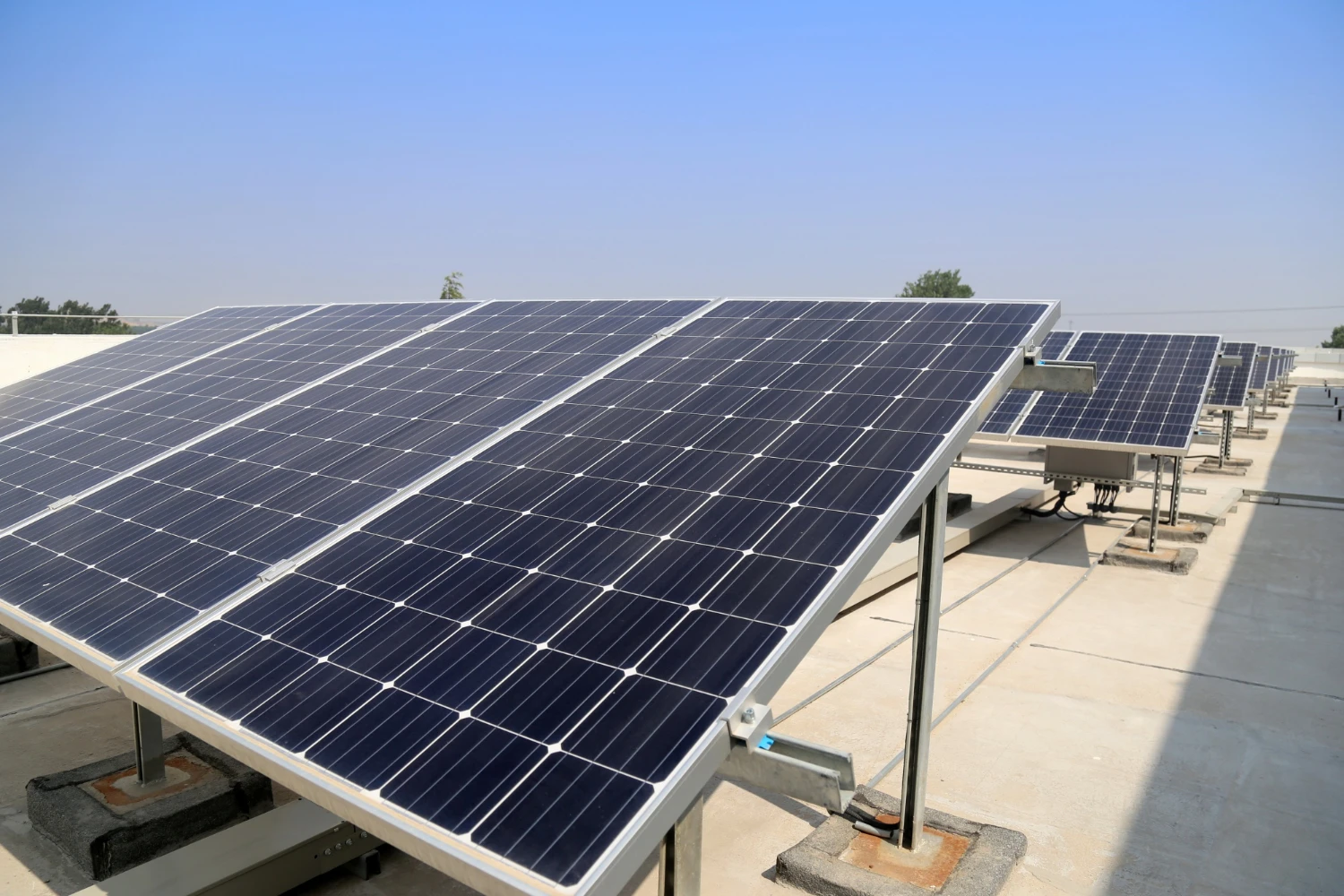 Wie funktionieren Solarmodule: eine einfache Erklärung des Arbeitsprinzips - photo - ID254