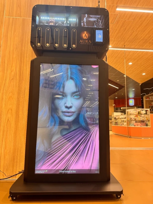 Máquina vendedora de pulverización de perfume - 1991 - foto 1