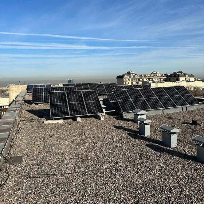 Estación solar de red de 100KW para propiedades comerciales - 2468 - foto 1