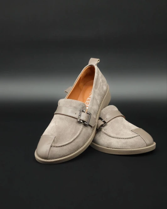 Tabiiy zamshdan tayyorlangan ayollar loaferlari - 2557 - rasm 1